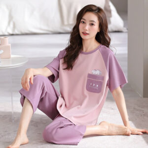圓領印花女童加長家居服 的另一種觀點